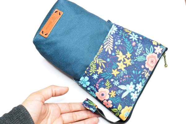 Sliding Pouch