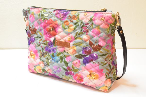 Quilted Cross Body Pouch - Image 11