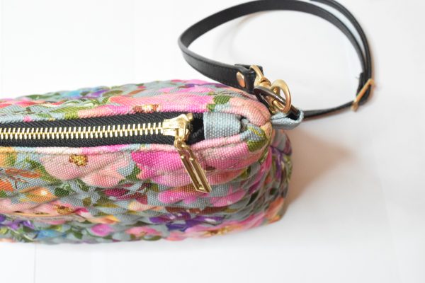 Quilted Cross Body Pouch - Image 6