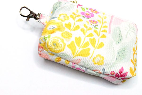 Blooming Daisies Coin Pouch - Image 6